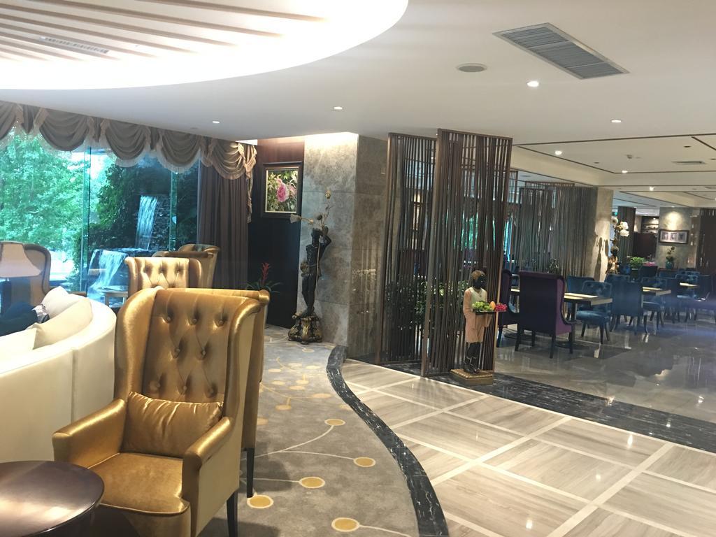 Dynasty International Hotel Kunming Eksteriør billede